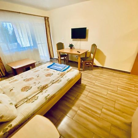 La Gradina Hotel Zalău Kamer foto