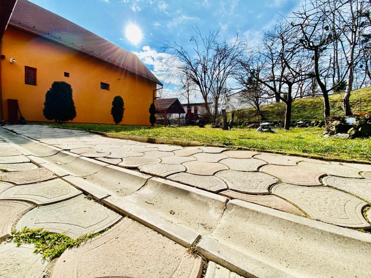 La Gradina Hotel Zalău Buitenkant foto