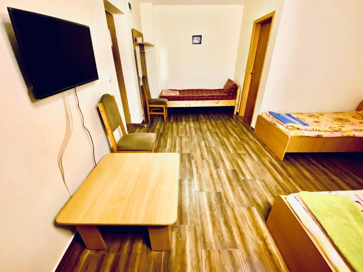 La Gradina Hotel Zalău Buitenkant foto