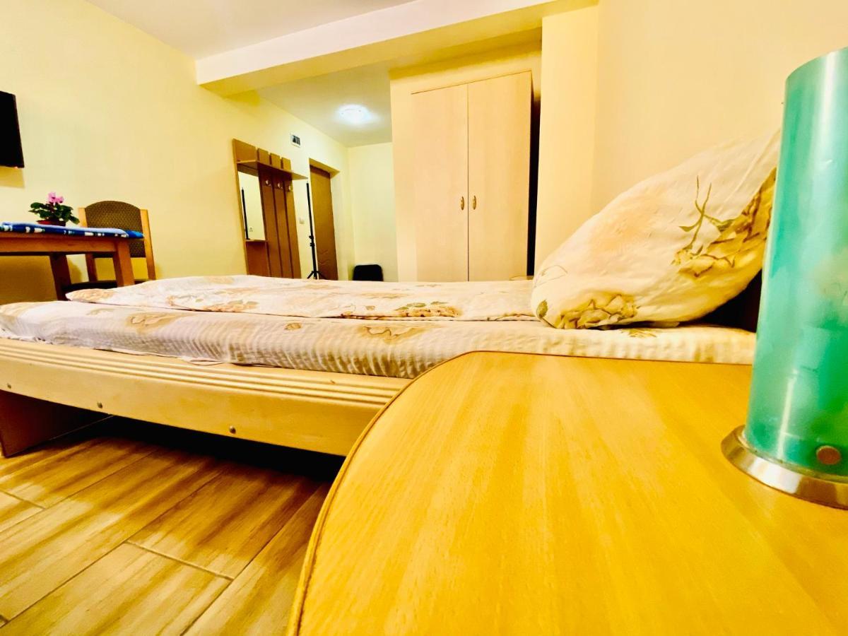 La Gradina Hotel Zalău Buitenkant foto