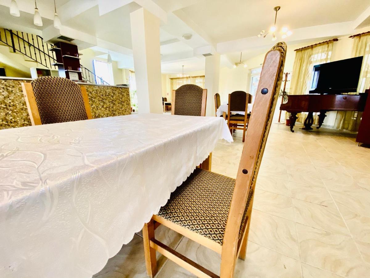 La Gradina Hotel Zalău Buitenkant foto