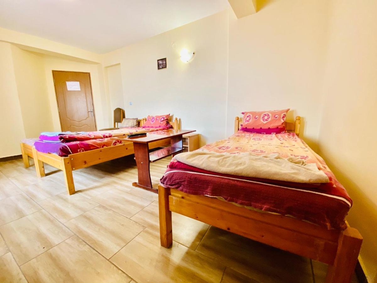 La Gradina Hotel Zalău Buitenkant foto