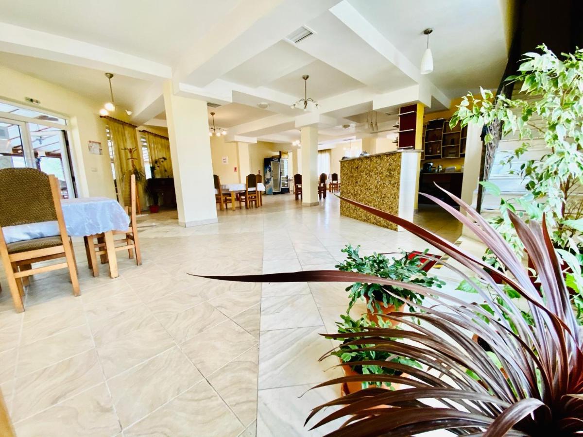 La Gradina Hotel Zalău Buitenkant foto